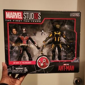 Marvel 10th Anniversary ANTMAN & YELLOW JACKET Legends Series Figures BRAND NEW